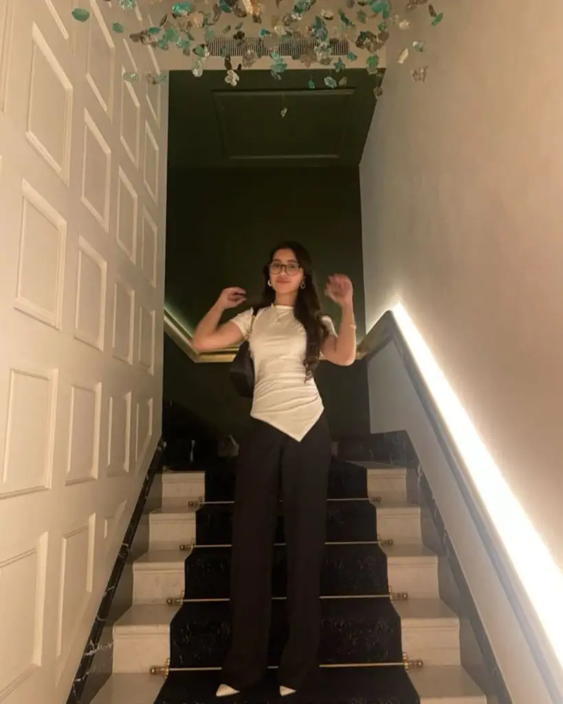 Umar Gul Wife Photos